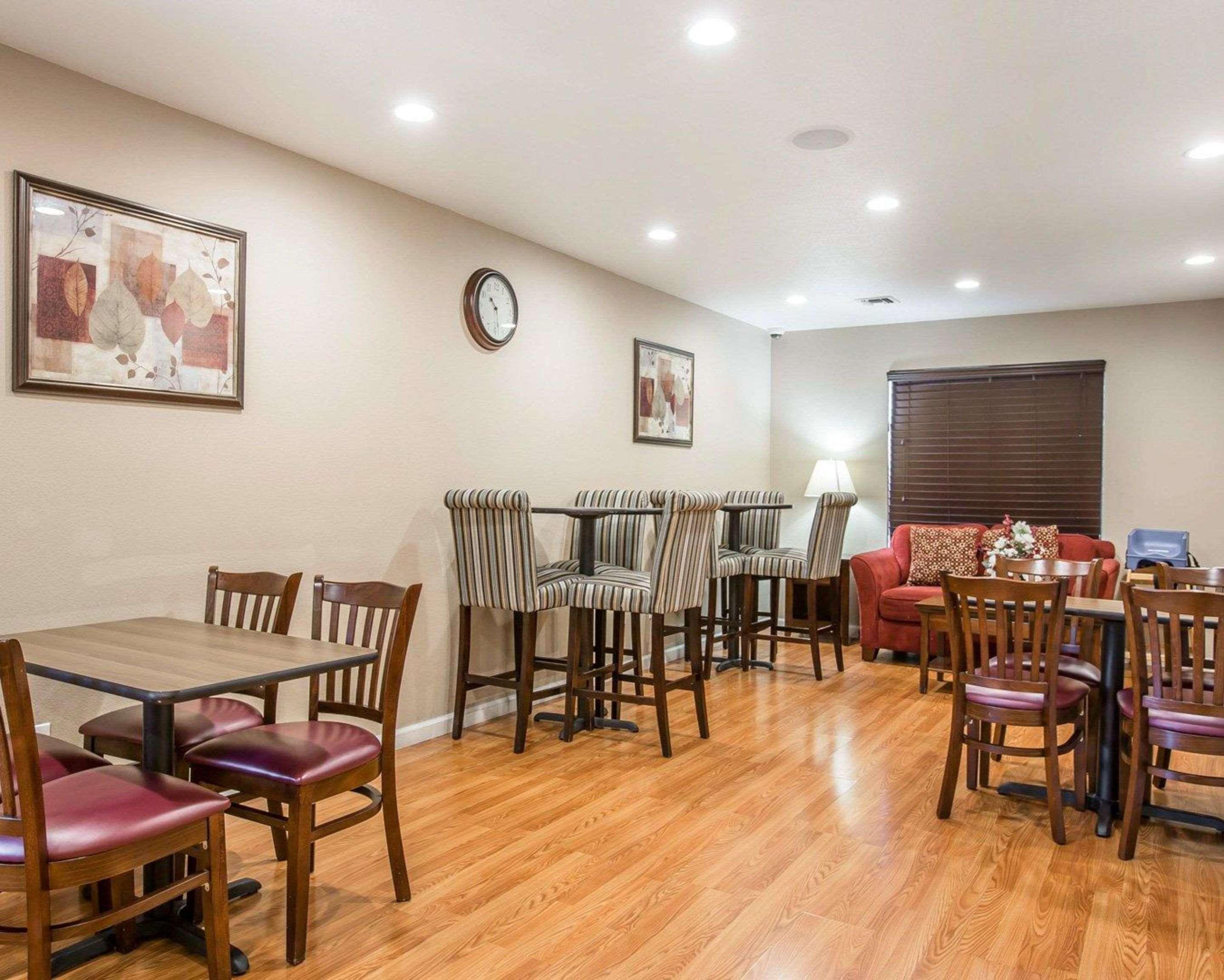 Quality Inn & Suites Woodland - Sacramento Airport Ngoại thất bức ảnh
