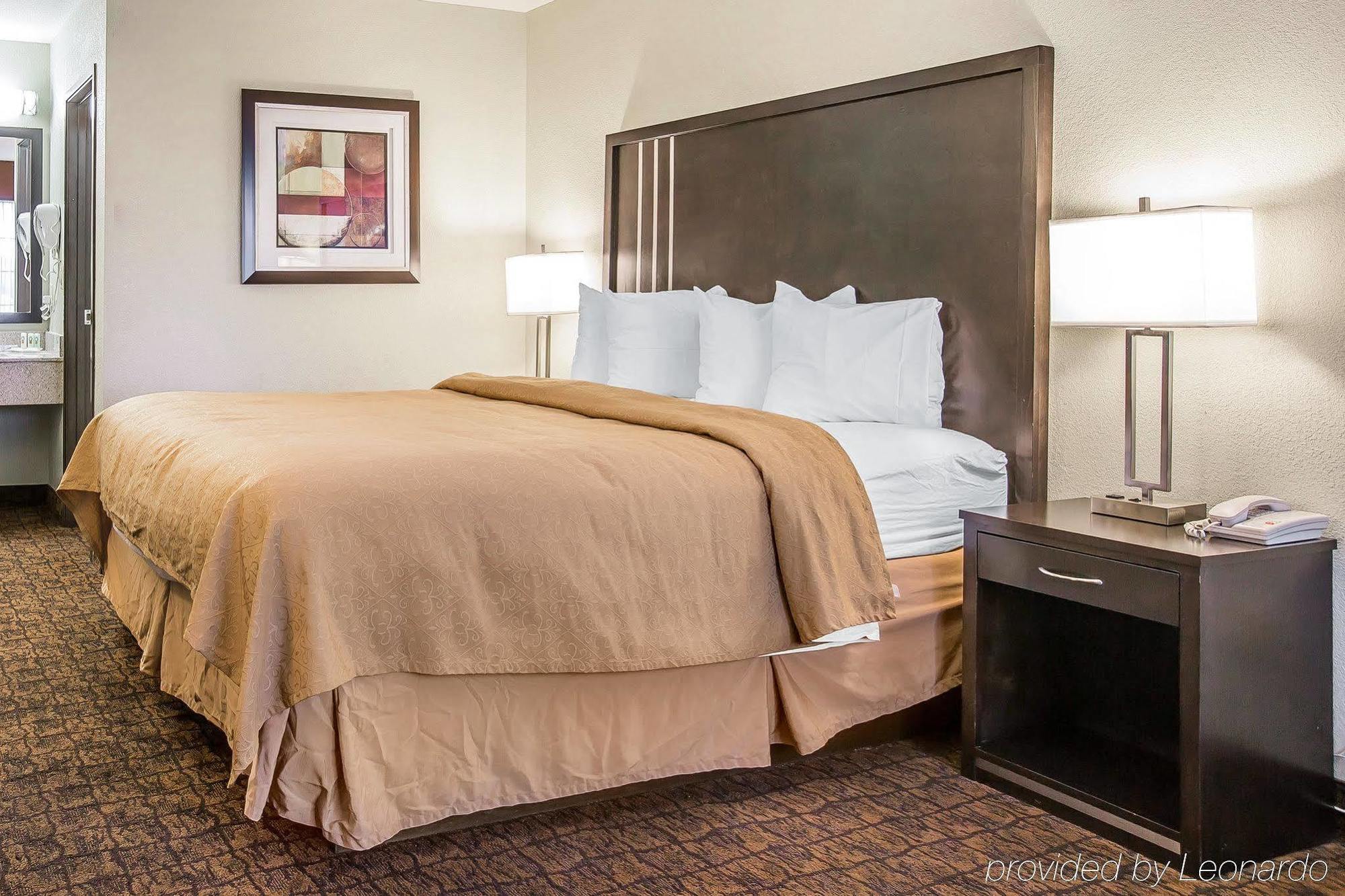 Quality Inn & Suites Woodland - Sacramento Airport Ngoại thất bức ảnh