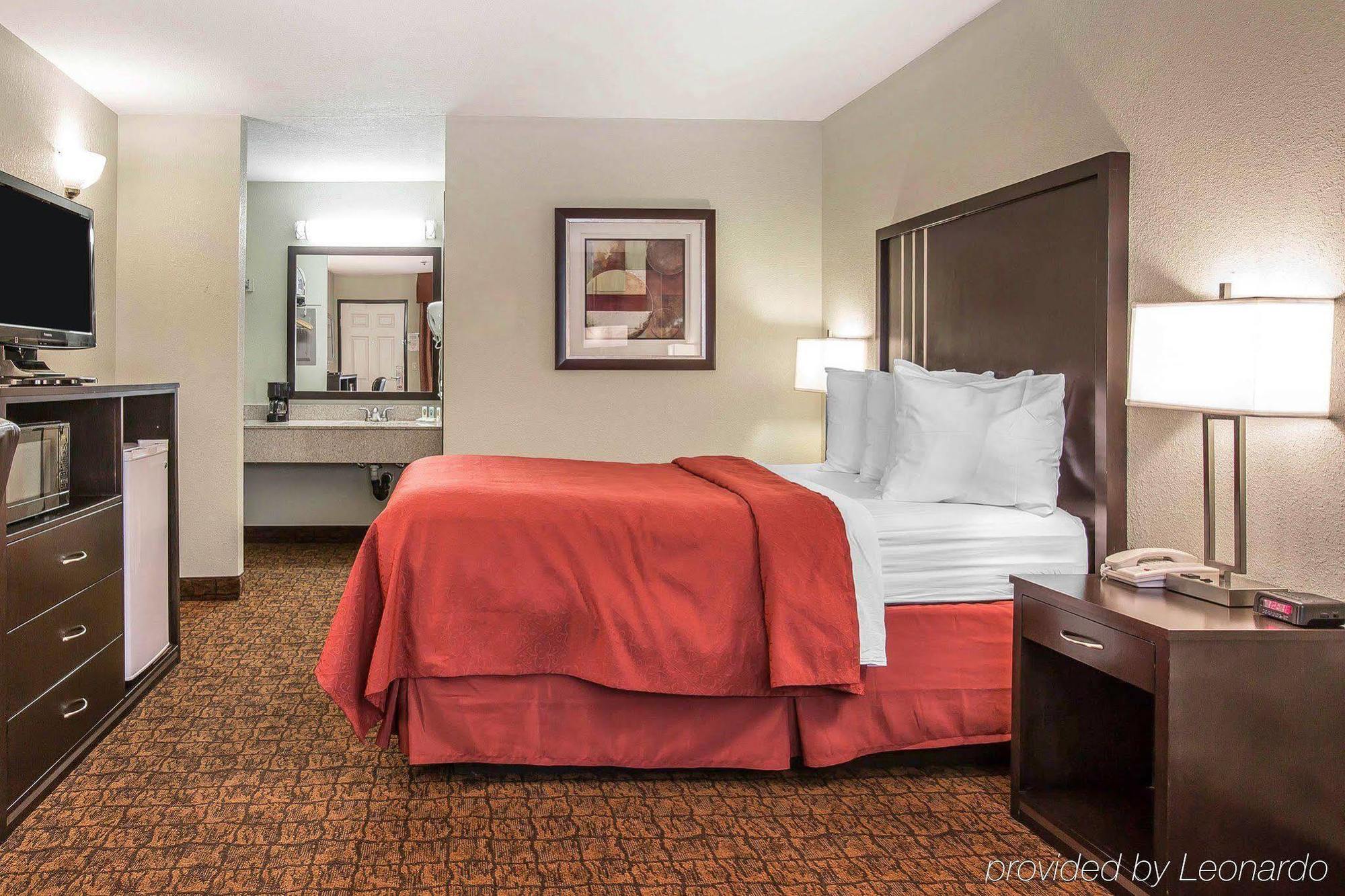 Quality Inn & Suites Woodland - Sacramento Airport Ngoại thất bức ảnh